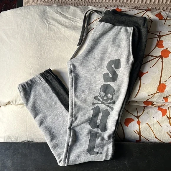 Soul cycle grey sweatsuit crew neck with elastic ankle jogger - Picture 5 of 10